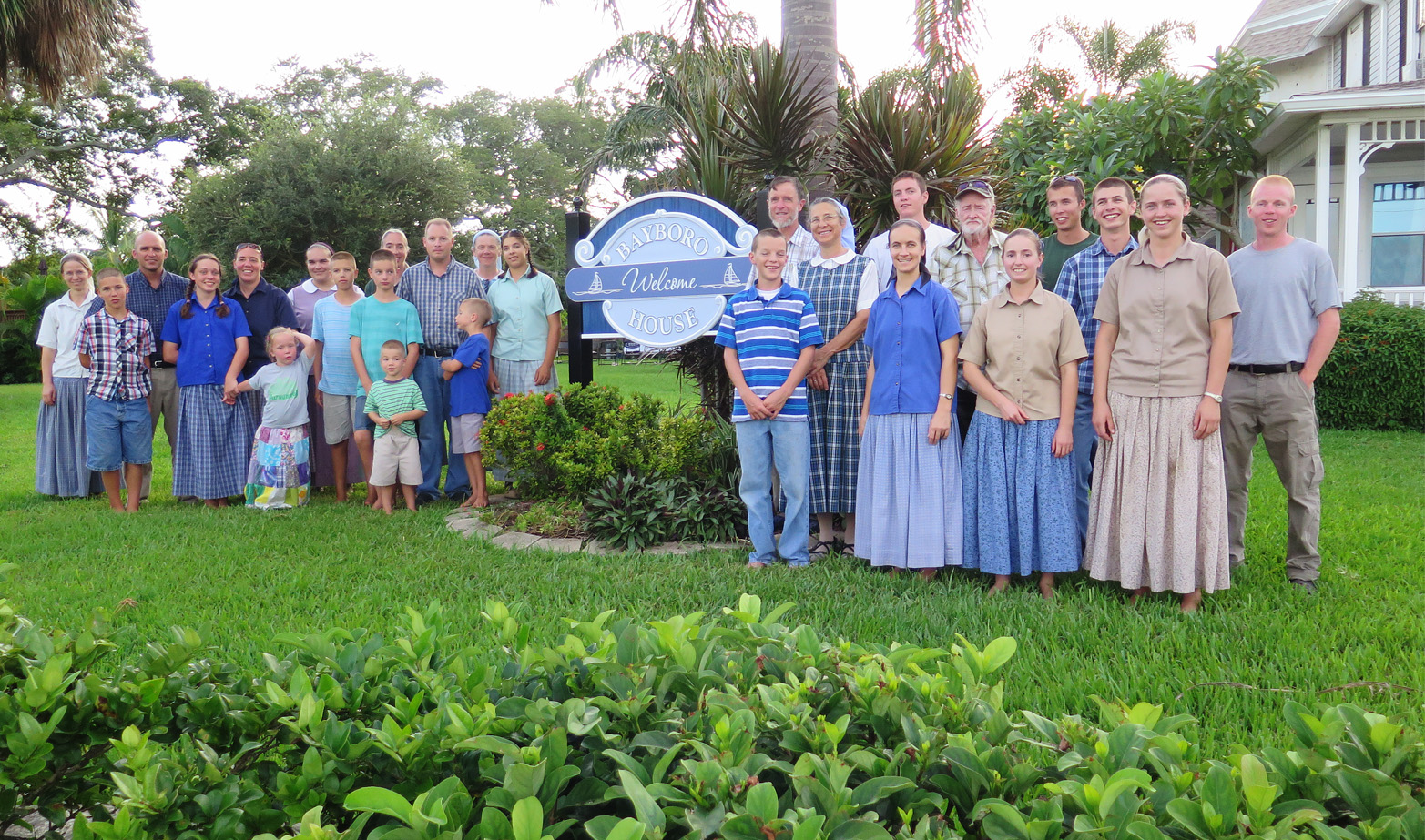Group photo of community members at Foundation for Intentional Community event.